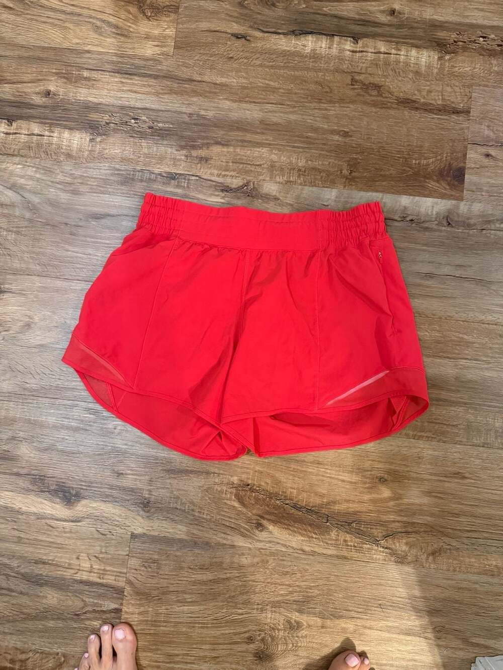 lululemon Hotty Hot High-Rise Lined Short 4" in Red